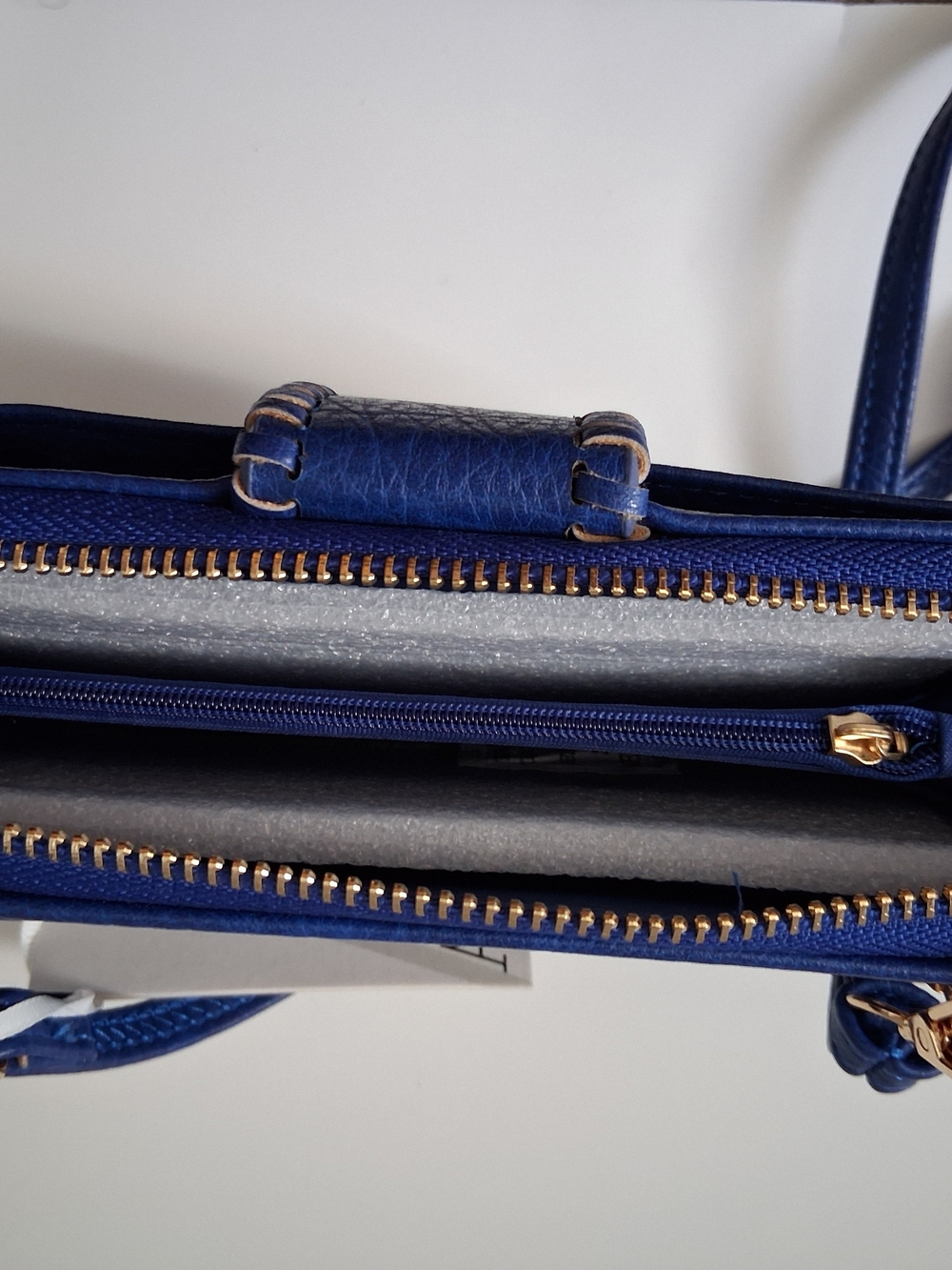 Compact Navy Blue Shoulder Bag with Gold-Tone Zippers